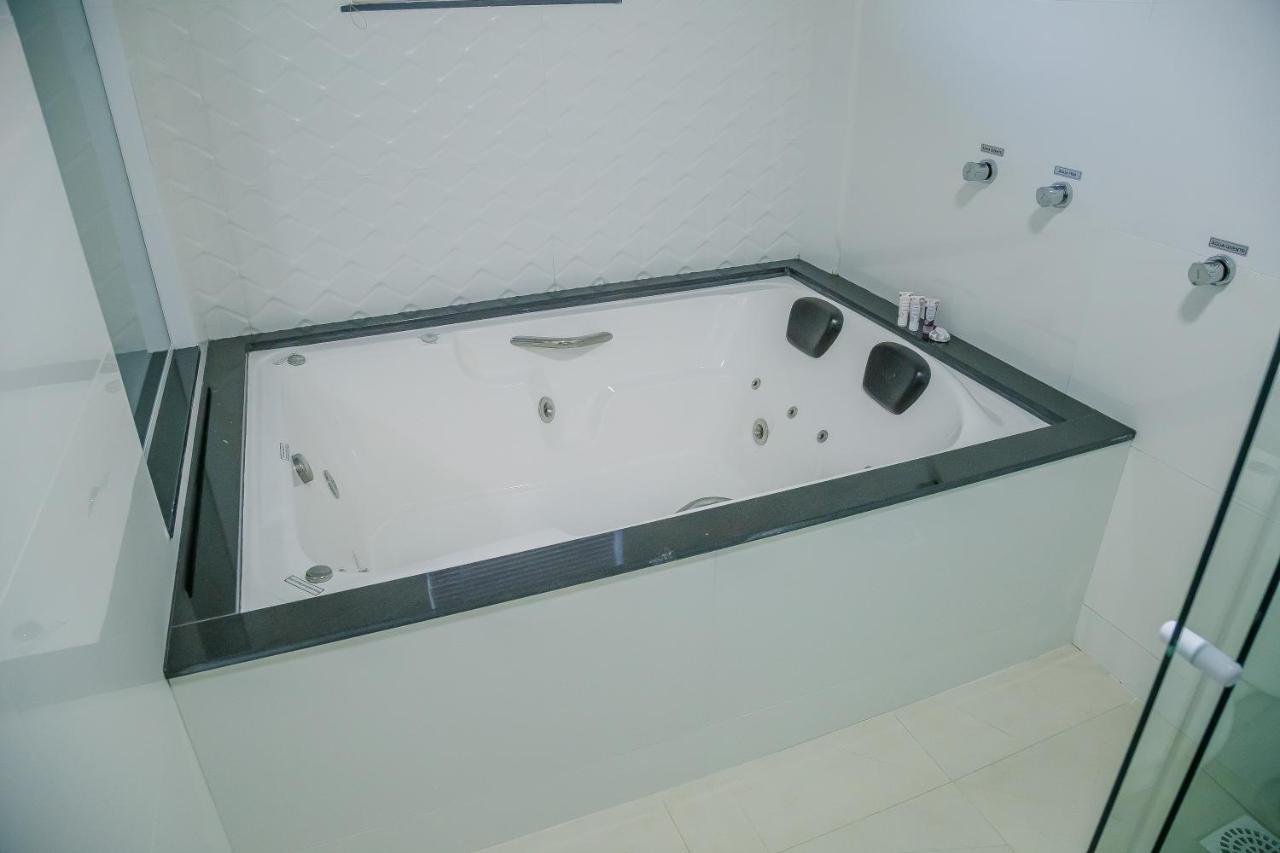 Hotel Prime Executive Campos Novos  Buitenkant foto